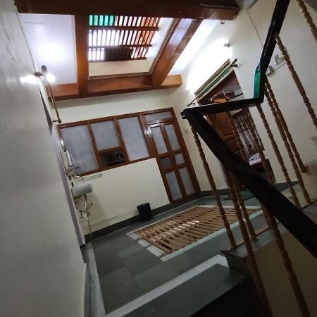 Heritage Homestay@Old City Near Ganges Varanasi Bagian luar foto
