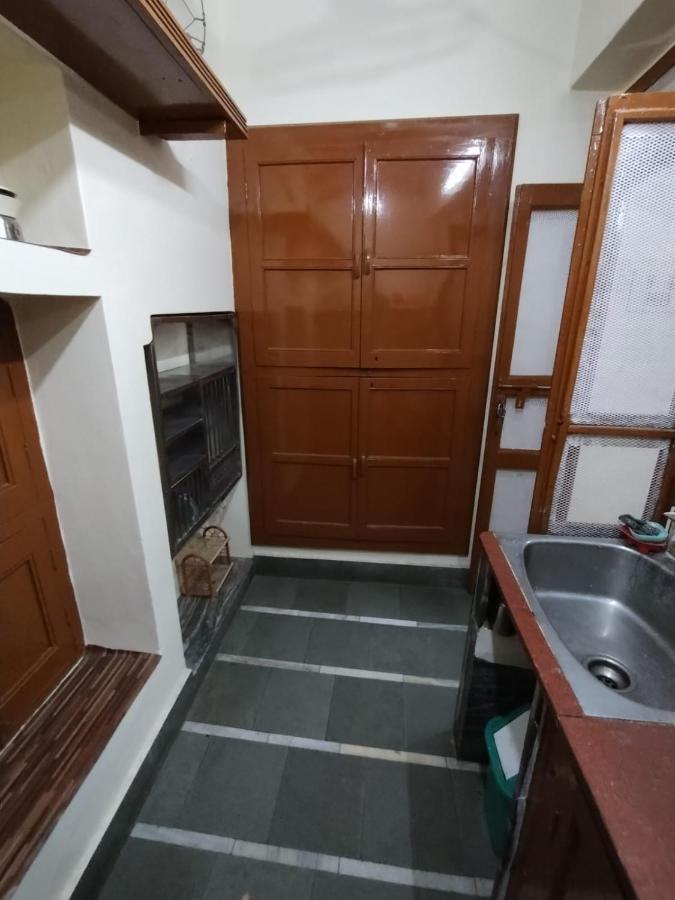 Heritage Homestay@Old City Near Ganges Varanasi Bagian luar foto