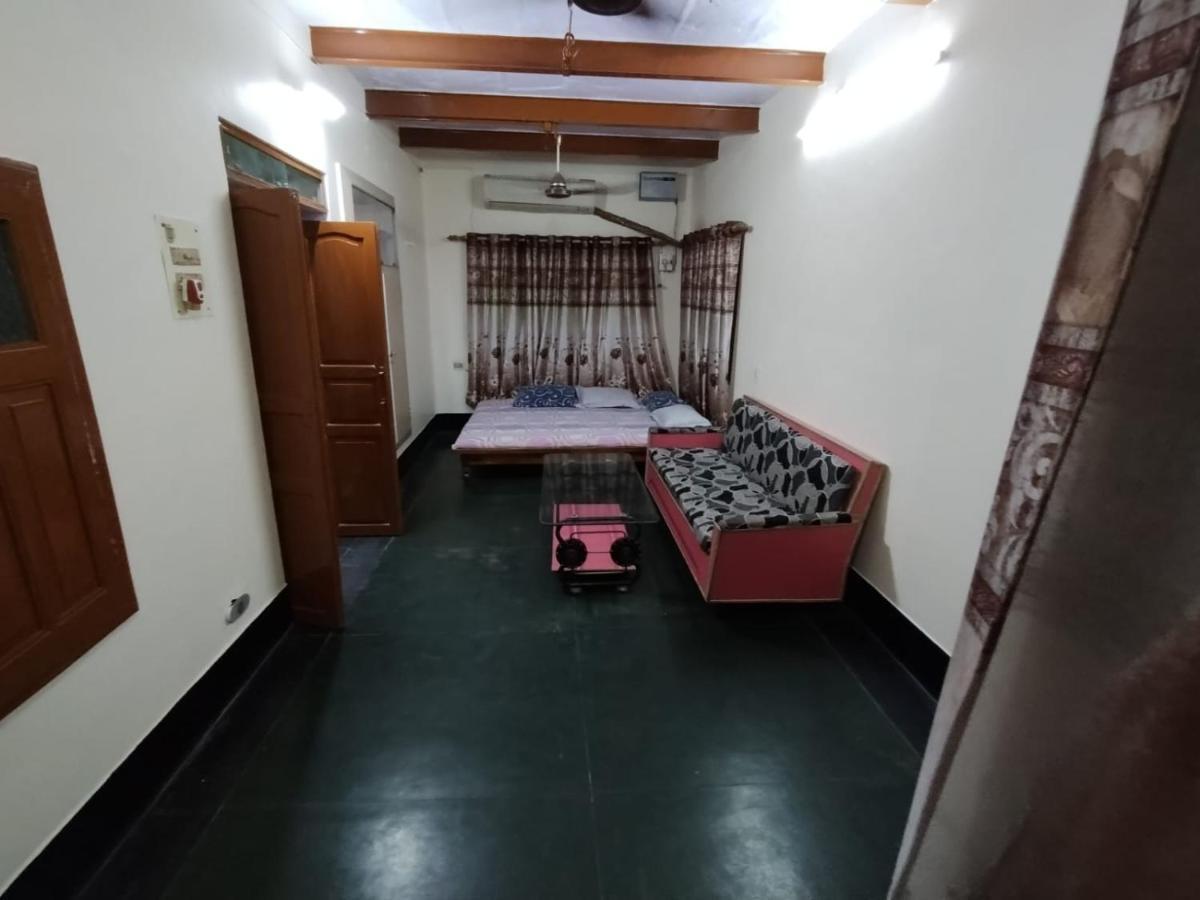 Heritage Homestay@Old City Near Ganges Varanasi Bagian luar foto