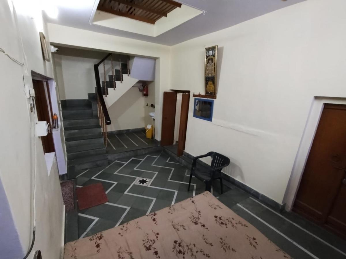 Heritage Homestay@Old City Near Ganges Varanasi Bagian luar foto