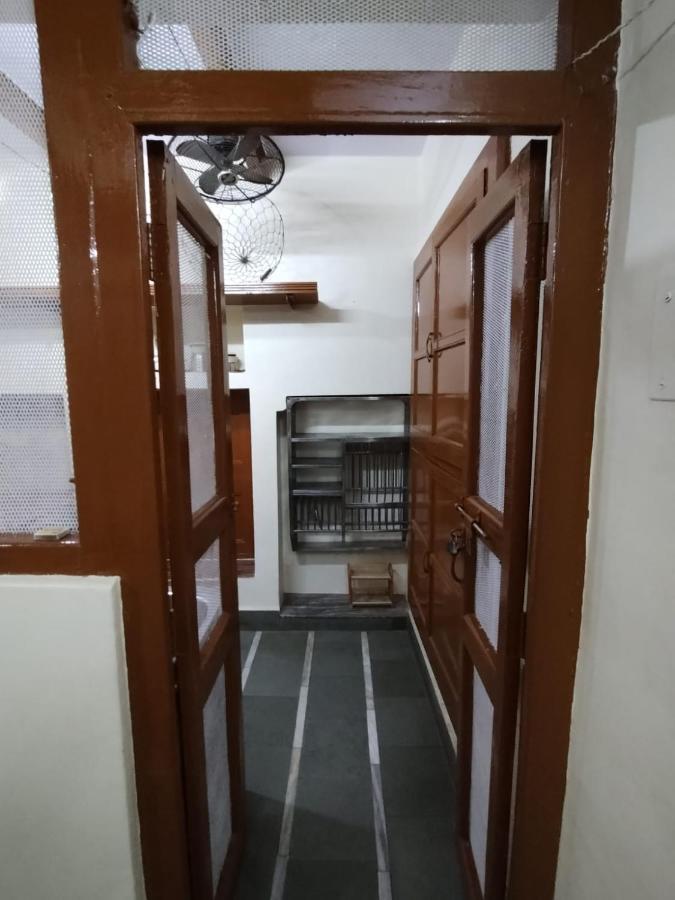 Heritage Homestay@Old City Near Ganges Varanasi Bagian luar foto