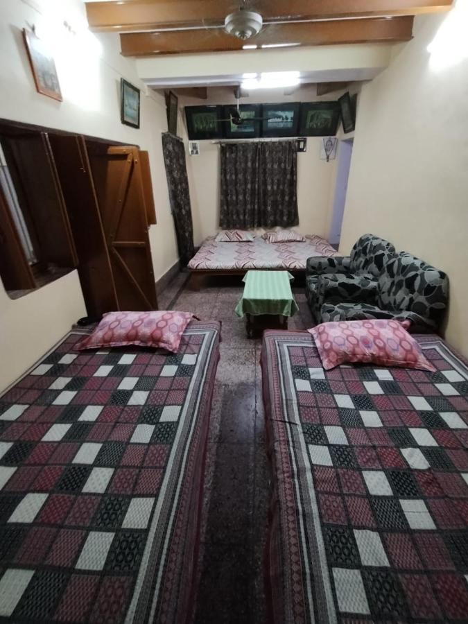 Heritage Homestay@Old City Near Ganges Varanasi Bagian luar foto