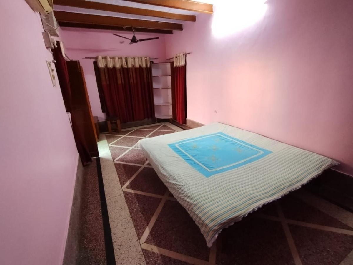 Heritage Homestay@Old City Near Ganges Varanasi Bagian luar foto